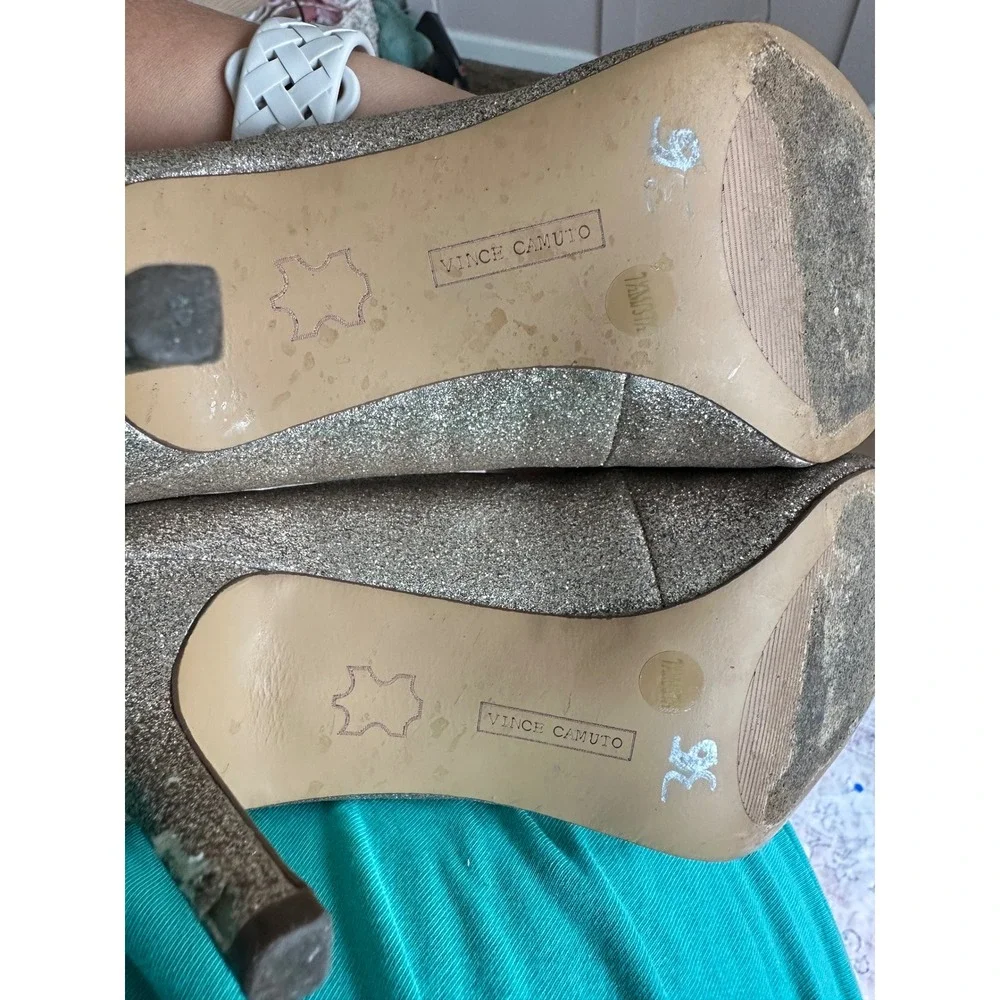 Vince Camuto Womens Champagne Gold Glitter Round Toe Stiletto Pumps Size 7.5M